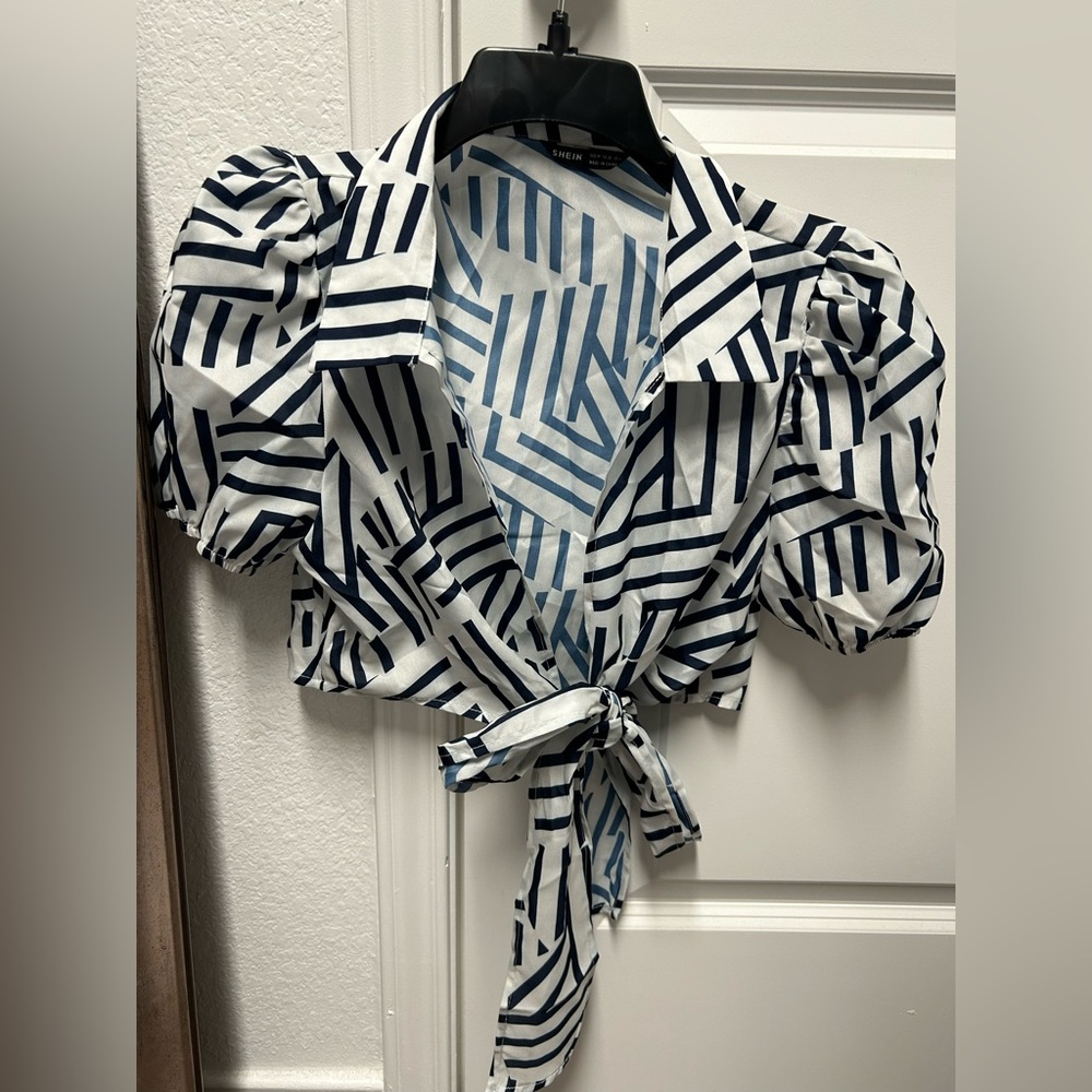 Beautiful striped knot cami top size M